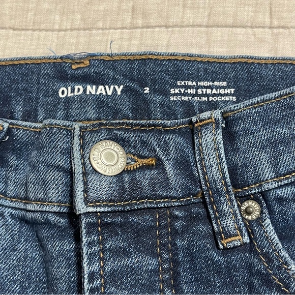 Old Navy Extra High Rise Button Fly Sky Hi Straight Secret Jeans Size 2 - Picture 2 of 12